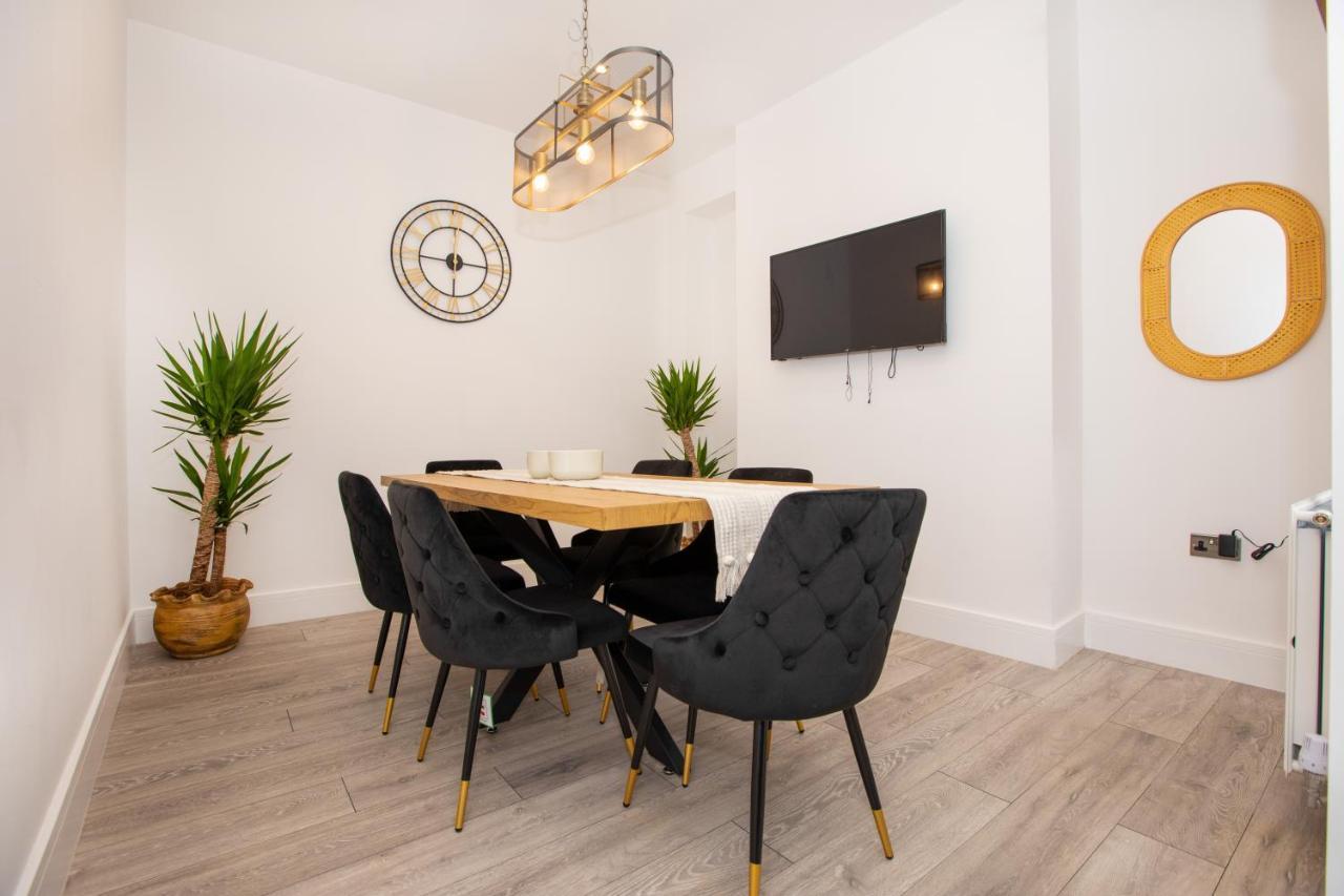 Stylish Stay Near The Stadium Walk To The Action Ливерпуль Экстерьер фото